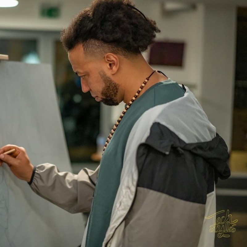 Leigh Redhead portrait